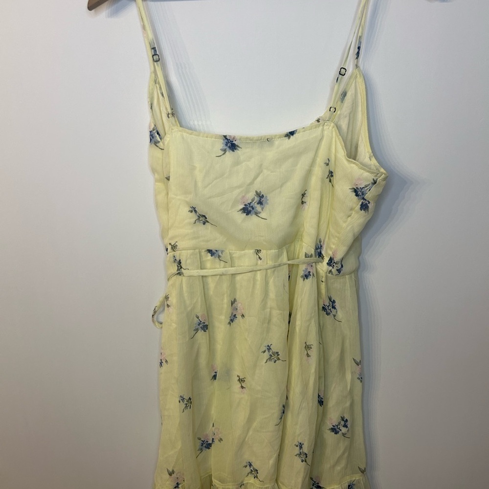 Abercrombie & Fitch Butter Yellow Blue Floral Sleeveless Wrap Dress, Size Large - Picture 6 of 11